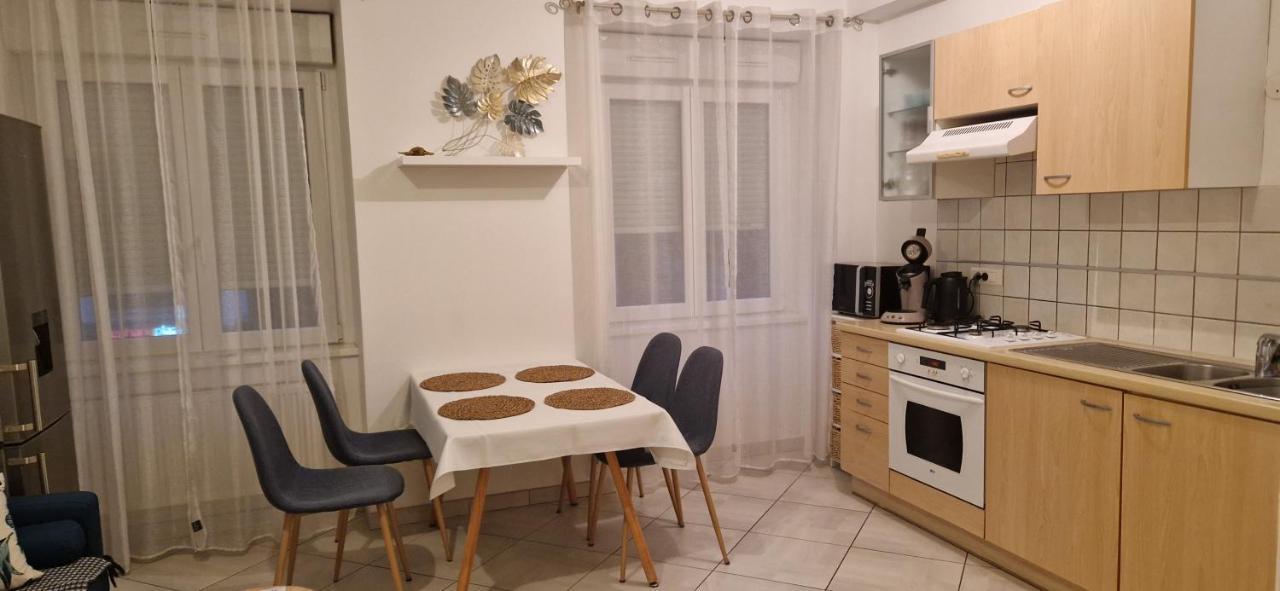 Cosy Appartement Complet Centre-Ville Montbeliard Ngoại thất bức ảnh